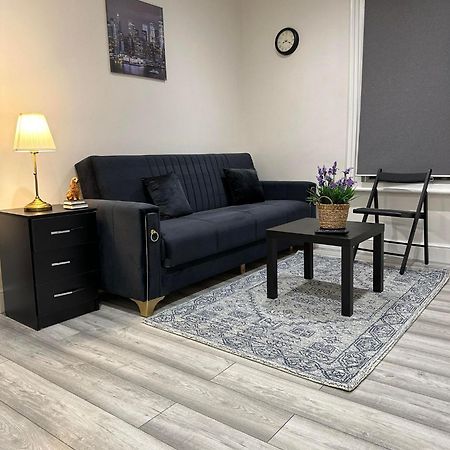 Guest&Rest Ealing 5 Apartment Екстериор снимка