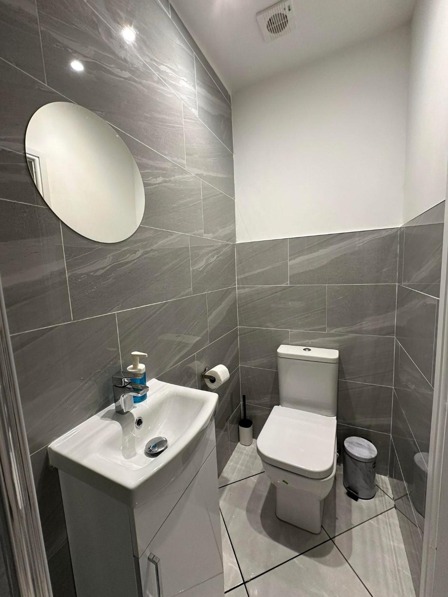 Guest&Rest Ealing 5 Apartment Екстериор снимка