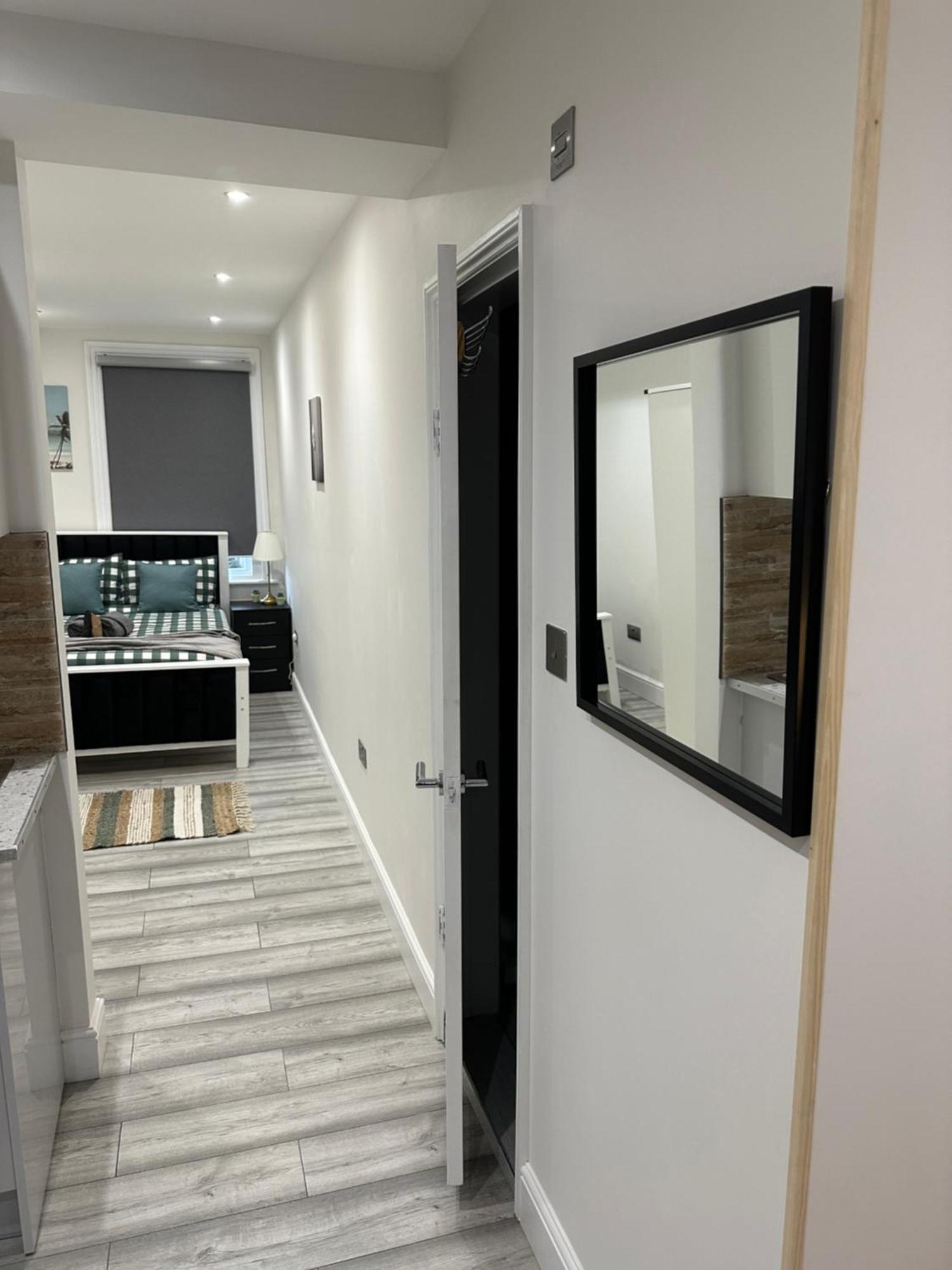 Guest&Rest Ealing 5 Apartment Екстериор снимка
