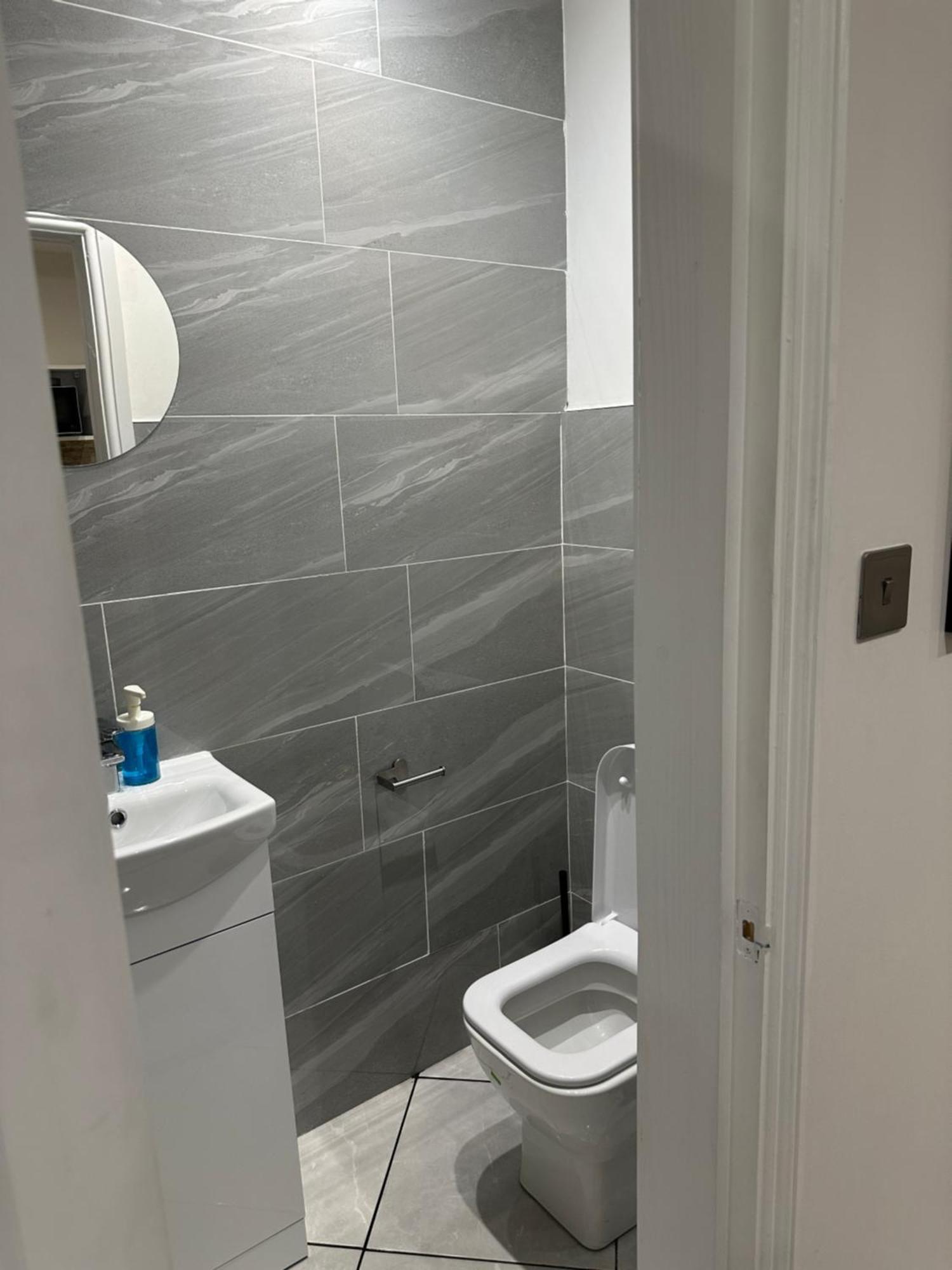 Guest&Rest Ealing 5 Apartment Екстериор снимка