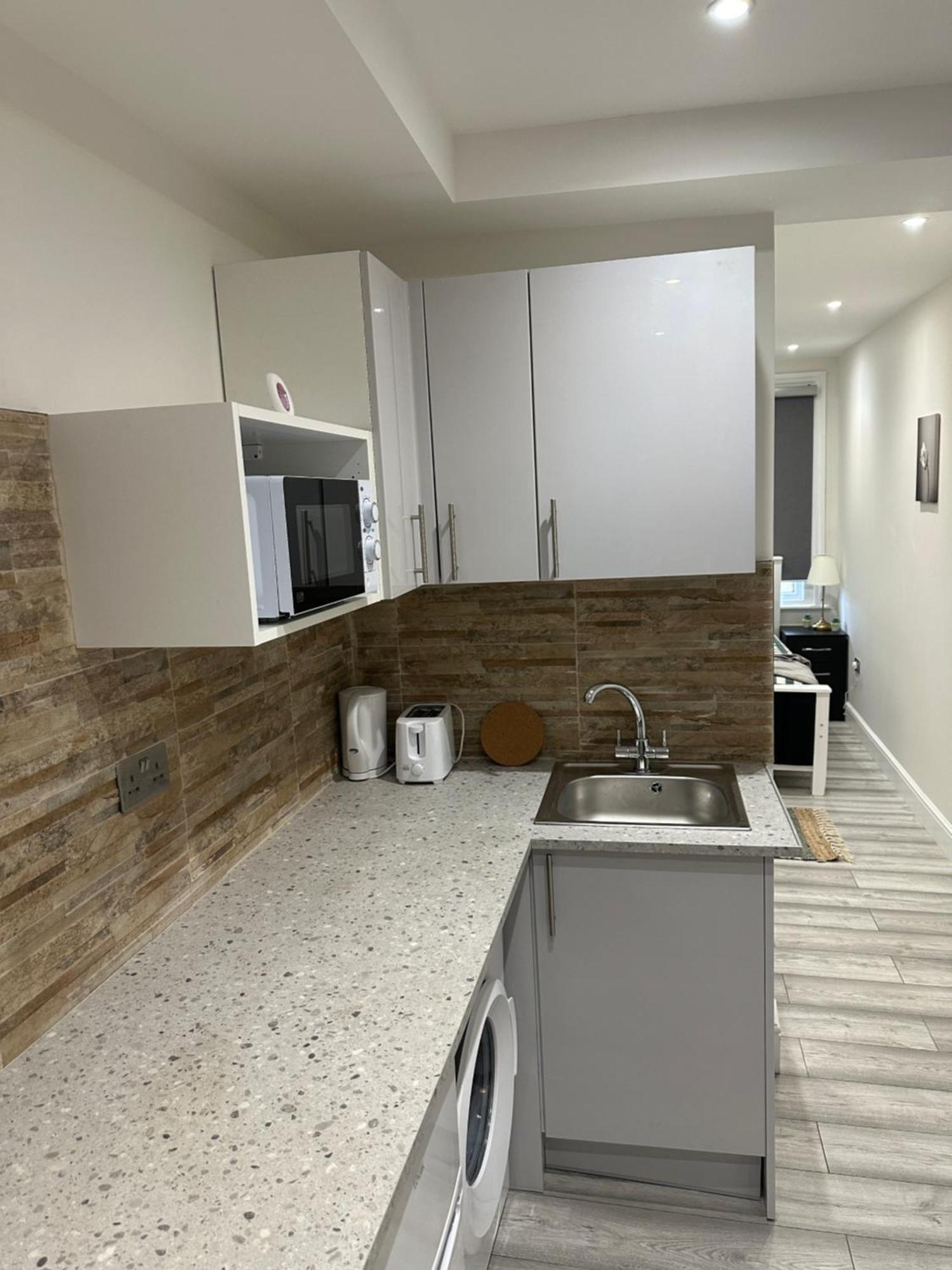 Guest&Rest Ealing 5 Apartment Екстериор снимка